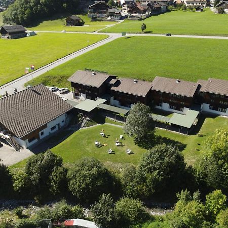 Hotel Roc Et Neige Chateau-d'Oex Esterno foto