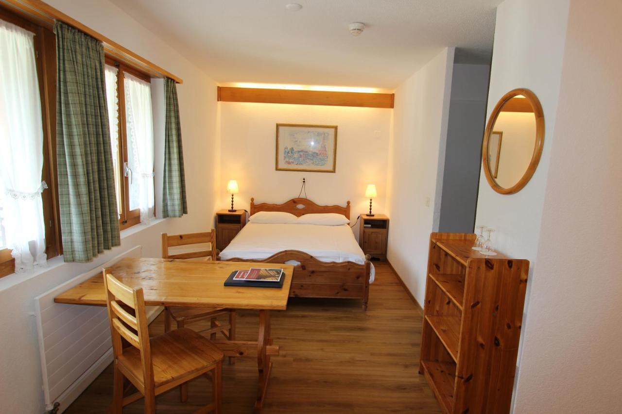 Hotel Roc Et Neige Chateau-d'Oex Esterno foto