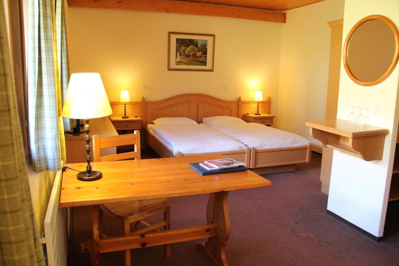 Hotel Roc Et Neige Chateau-d'Oex Esterno foto