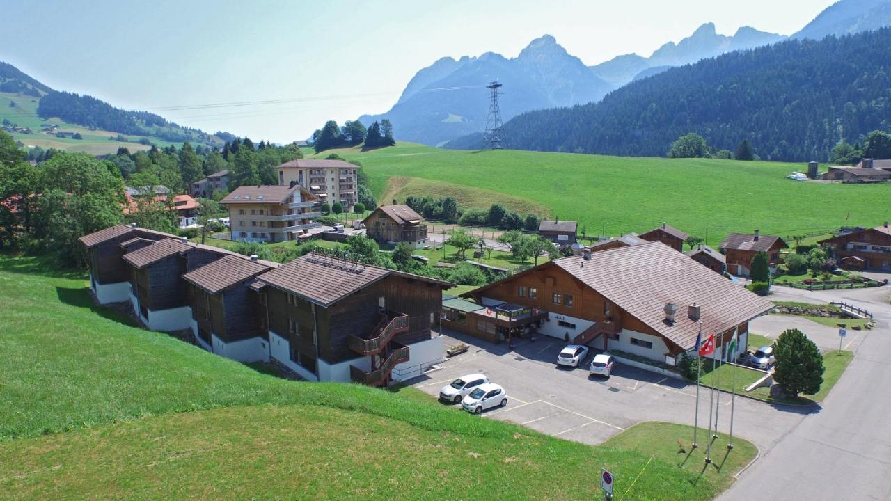 Hotel Roc Et Neige Chateau-d'Oex Esterno foto